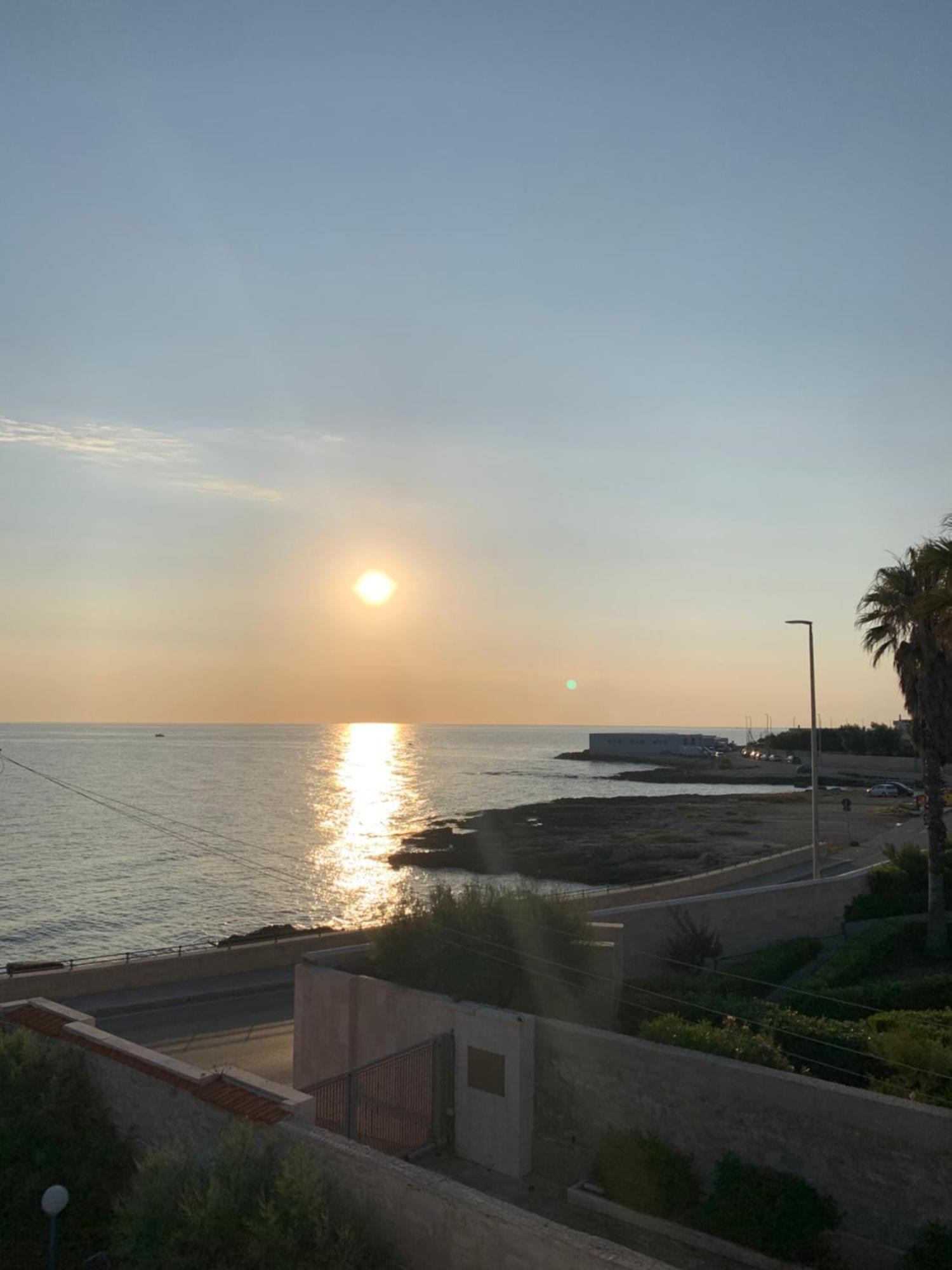 Nontiscordardime Apt Torre A Mare Exteriör bild